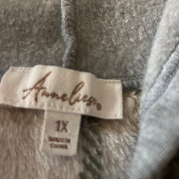 Anneliege Jacket - Picture 8 of 8